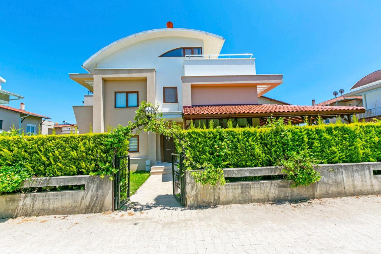 Paradise Town Beliza Willa Belek